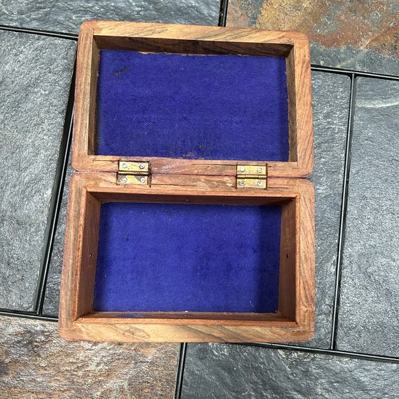 Hand Carved Box - Picture 3 of 4